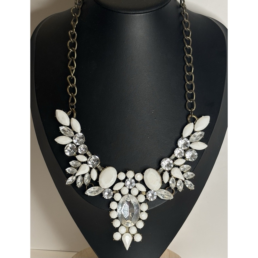 Vintage Y2K Rhinestone Statement Necklace 20" White Crystal Chunky Bib